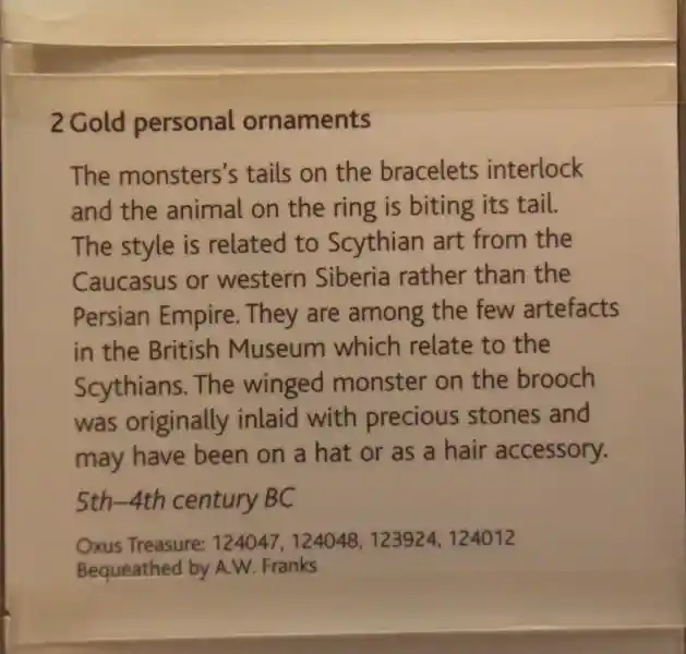 Gold personal ornaments. 5th - 4th Century BC